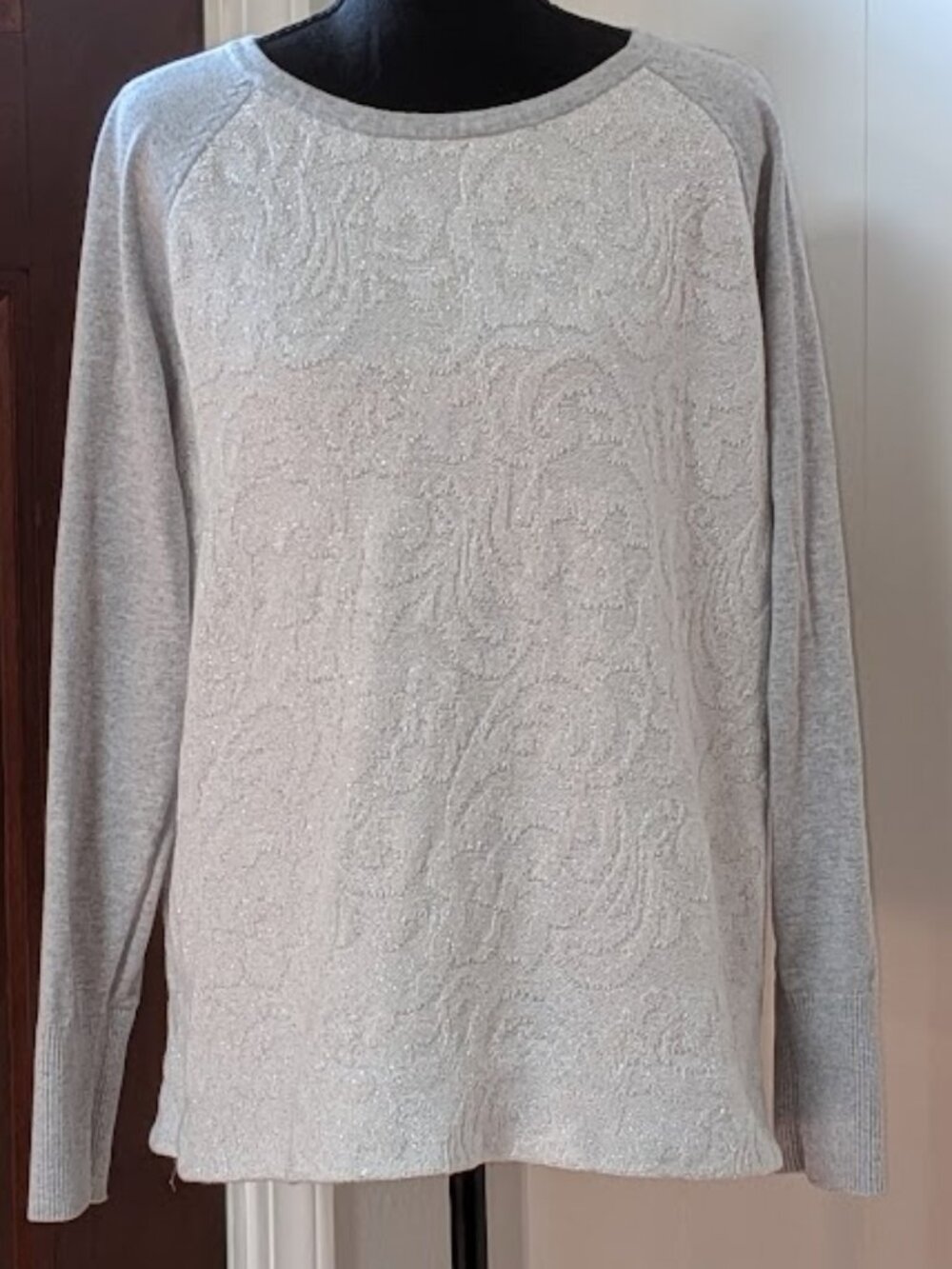 "Bass" Embossed Raglan Style Sweater Sparkly Size XXL Grey
